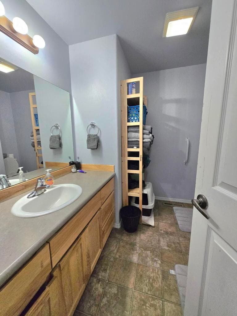 Photo of 16498 Cassidy Drive 8 of 20