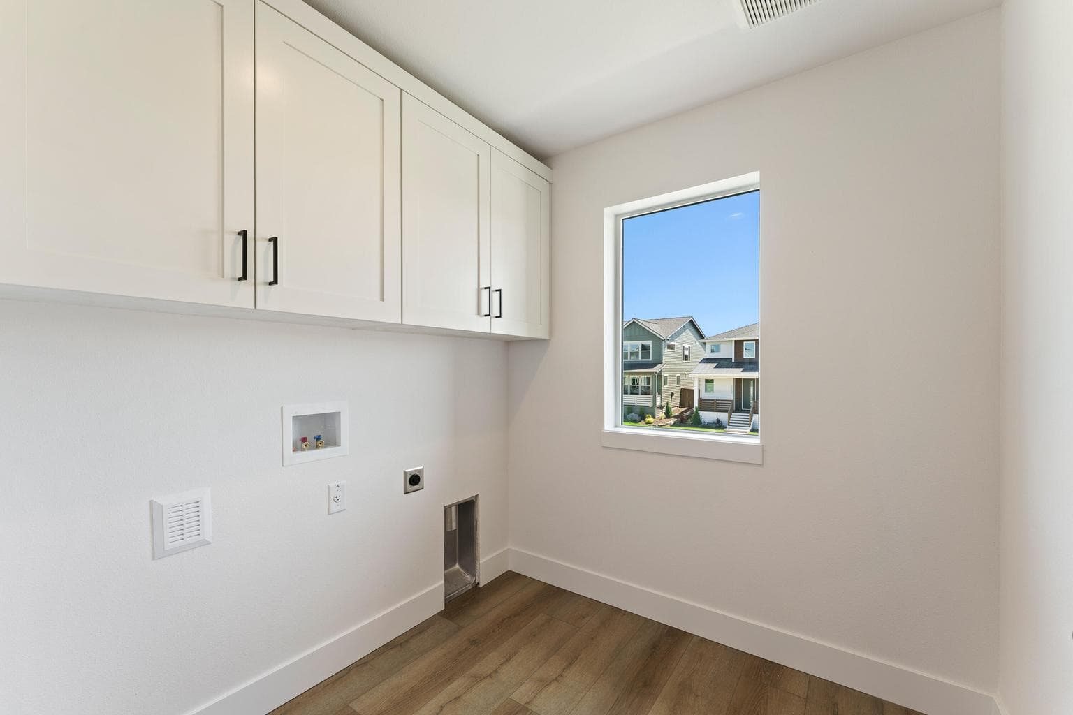 Photo of 21134 NE Beall Drive 32 of 47