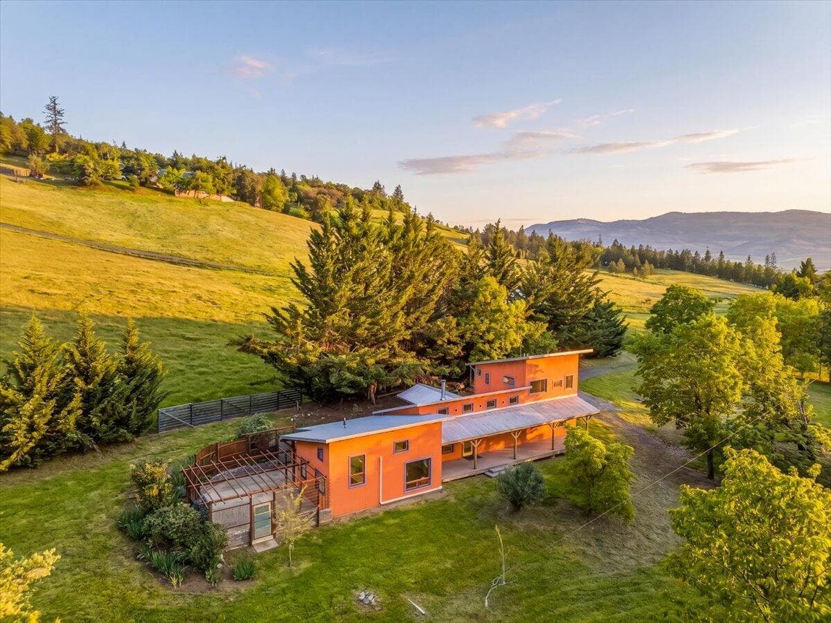 1848 Anderson Creek, Talent, 97540