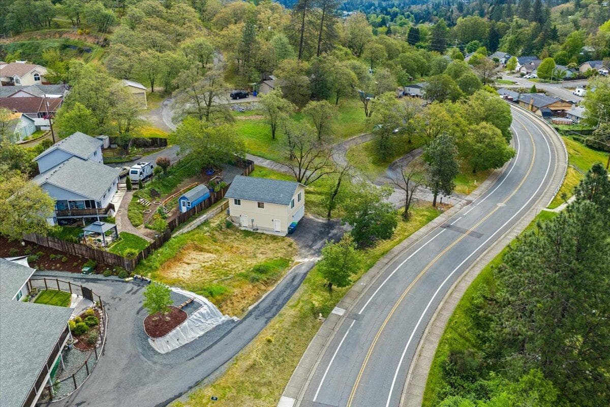 Photo of 416 Grandview 5 of 16
