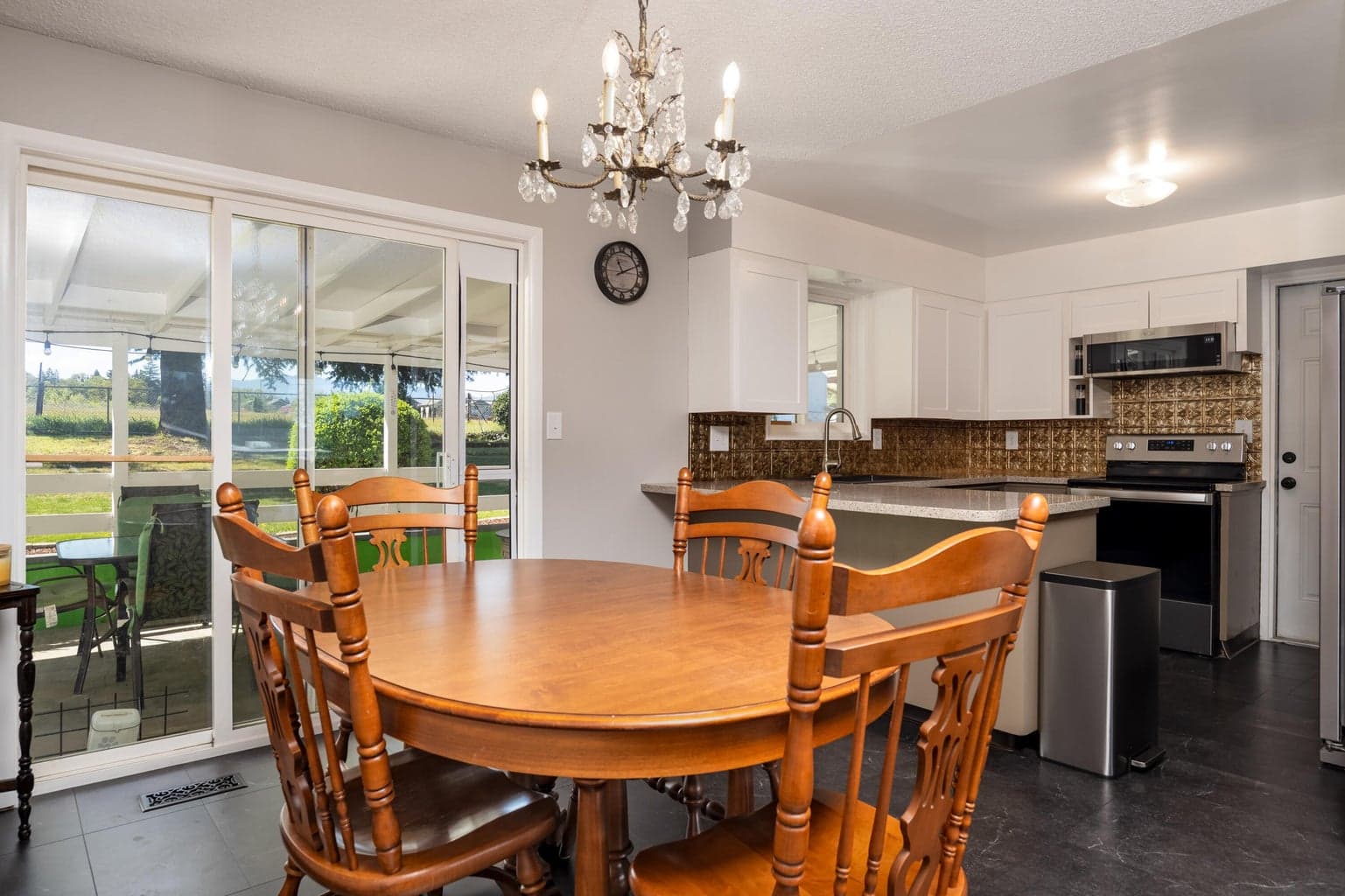 Photo of 2372 McAndrews 3 of 14