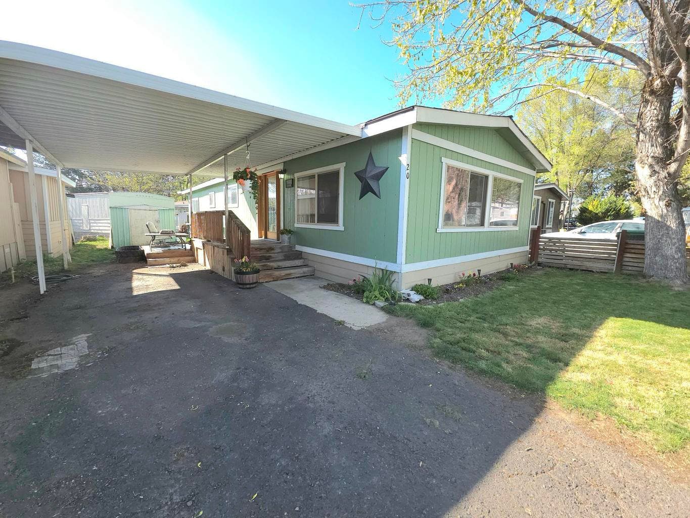 205 Lynn