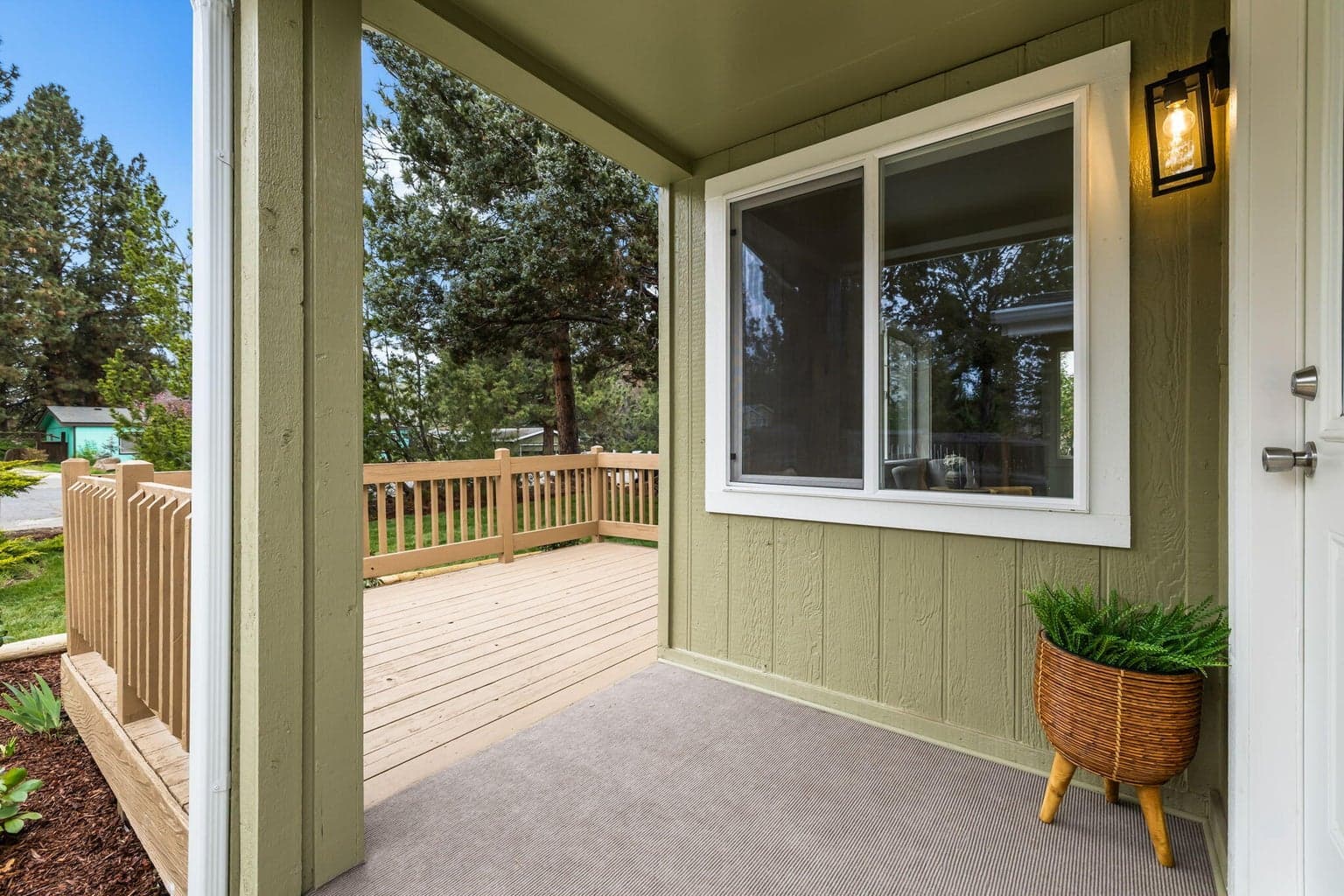Photo of 1030 Castlewood 4 of 39