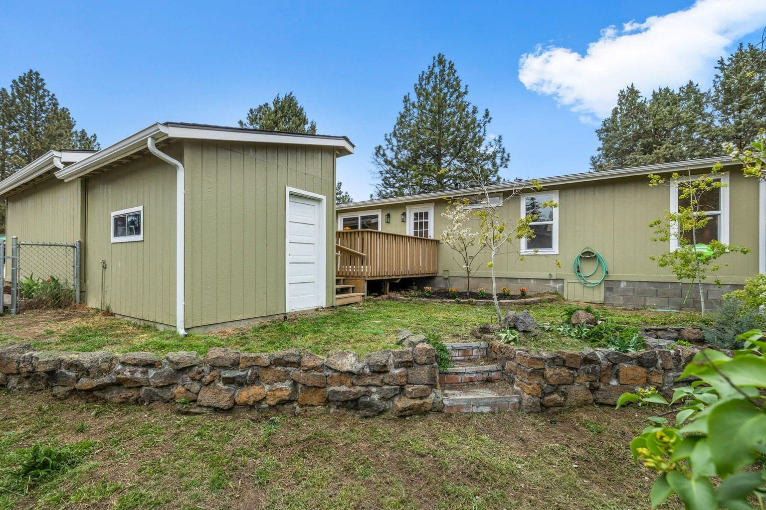 Photo of 1030 Castlewood 5 of 39