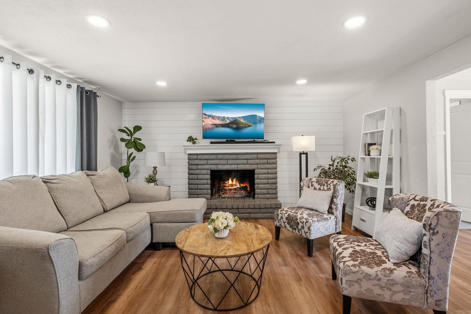 Photo of 2423 Delta Waters 2 of 26