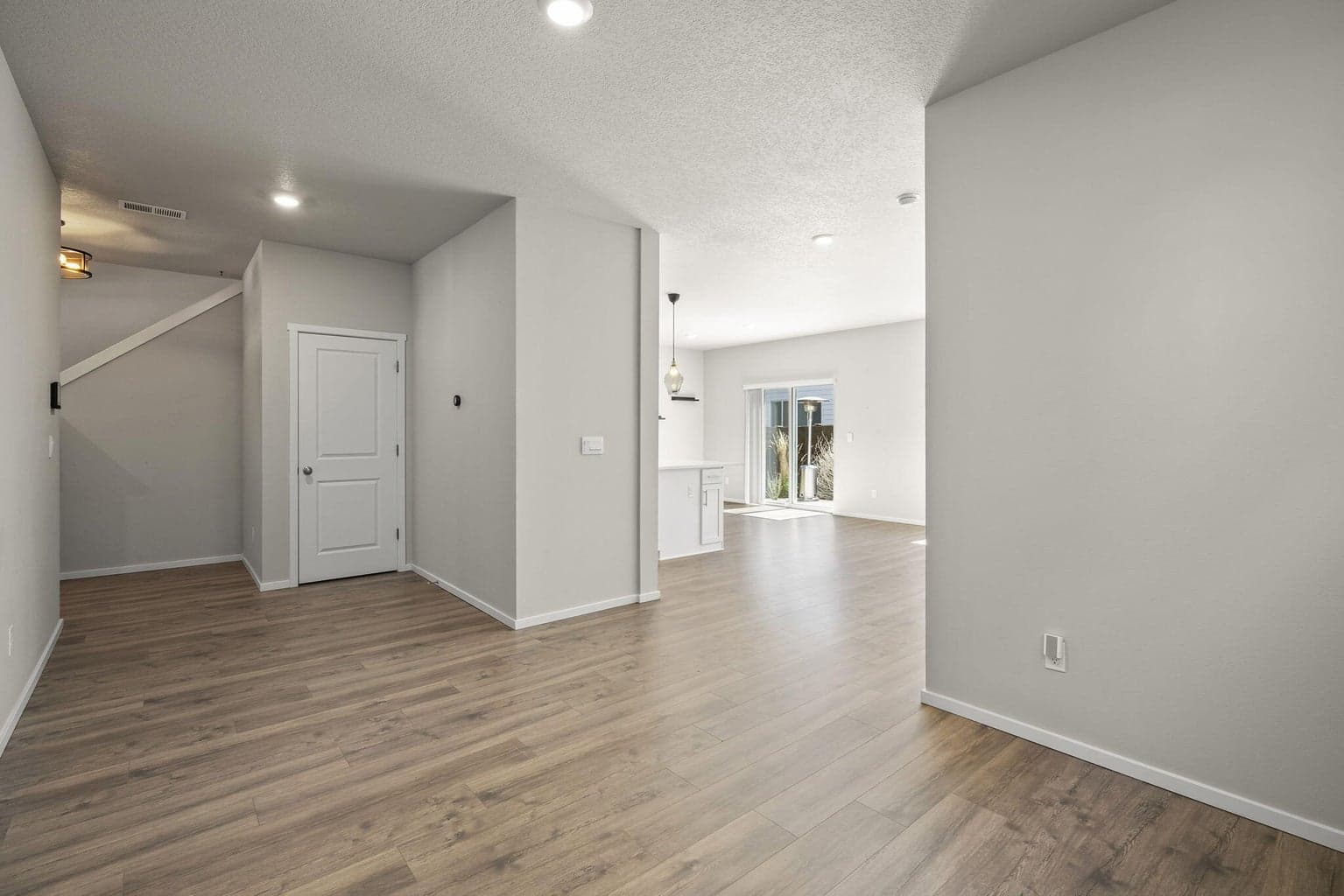 Photo of 20625 Slate 5 of 57