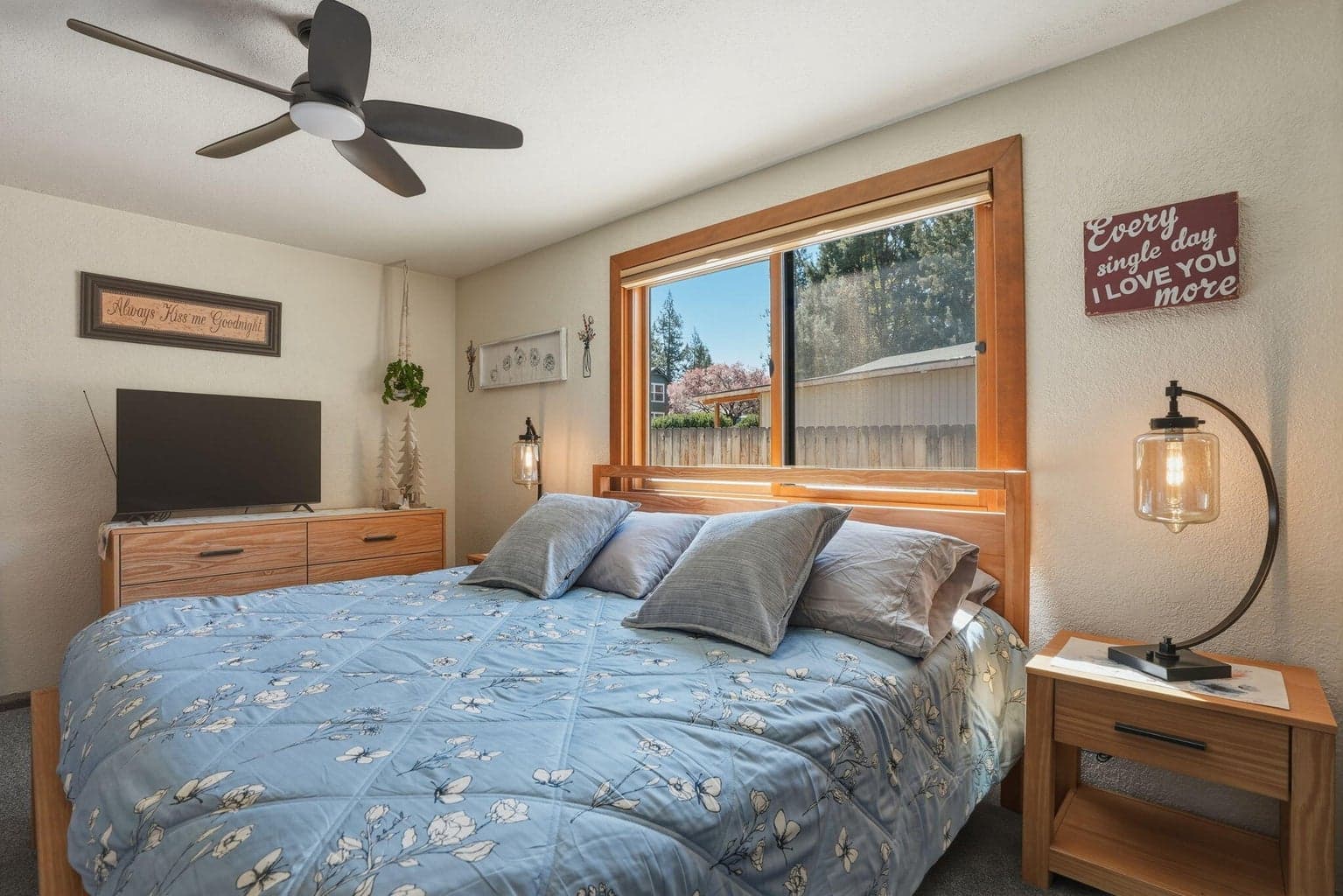 Photo of 61605 Summer Shade Drive 23 of 64