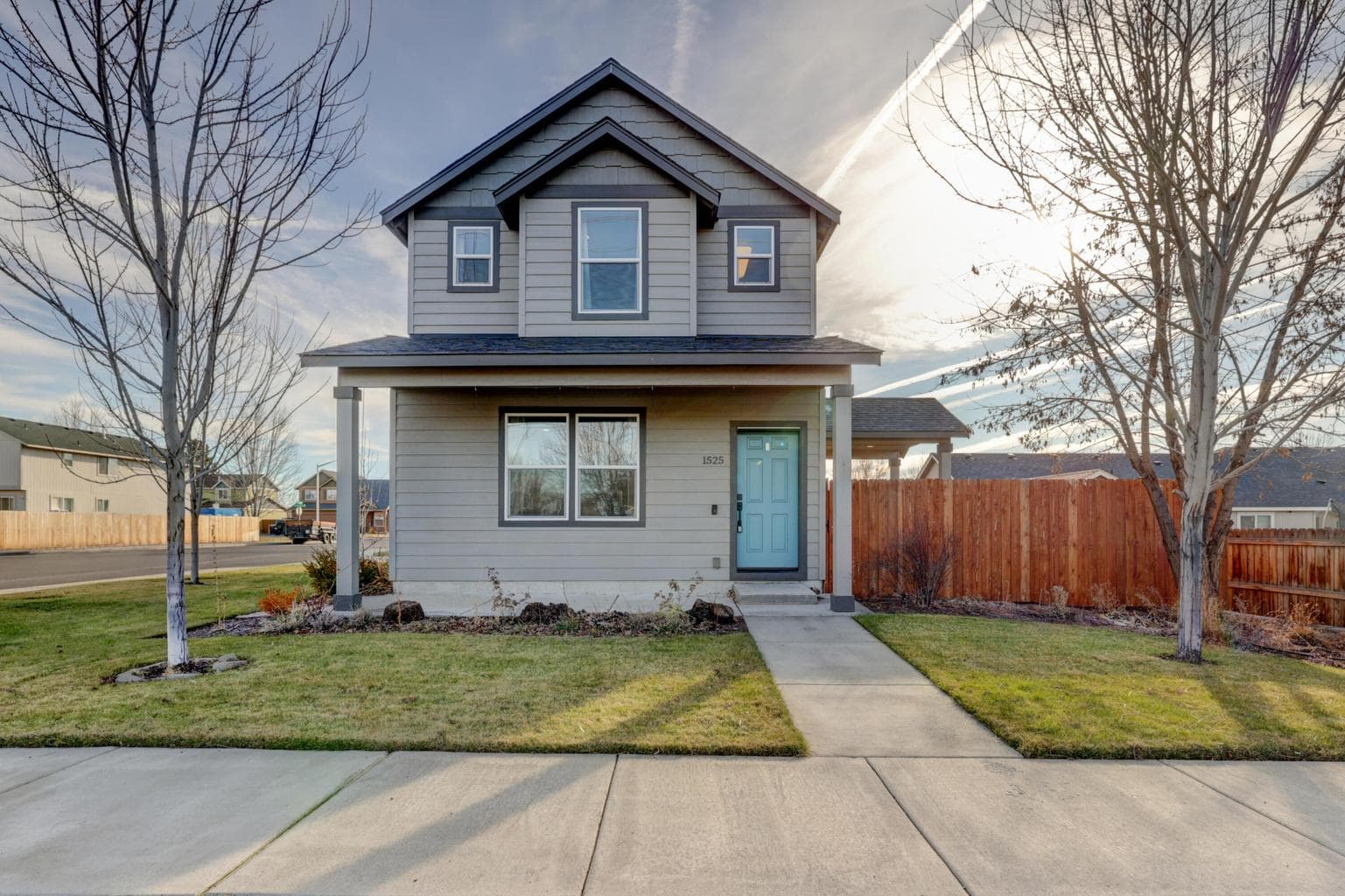 Photo of 1525 31st 2 of 26