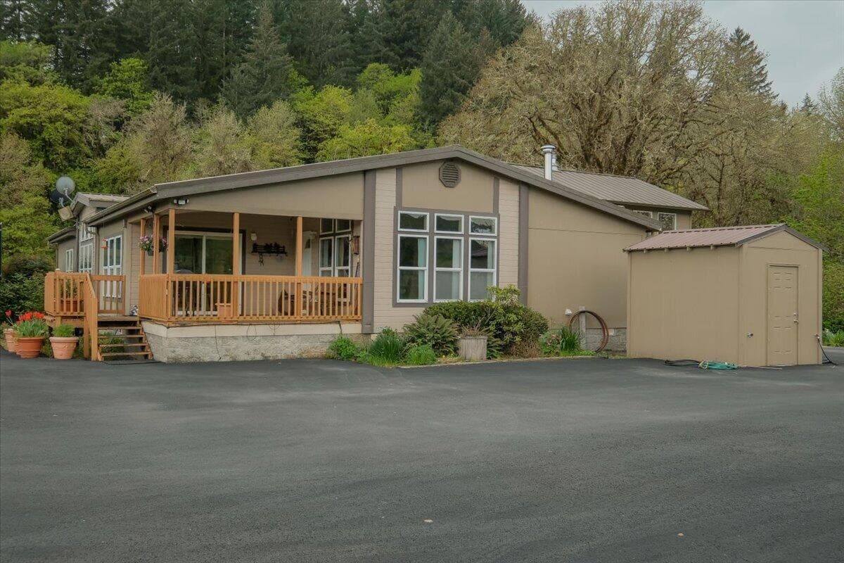 Photo of 21101 Eagle Point 6 of 47