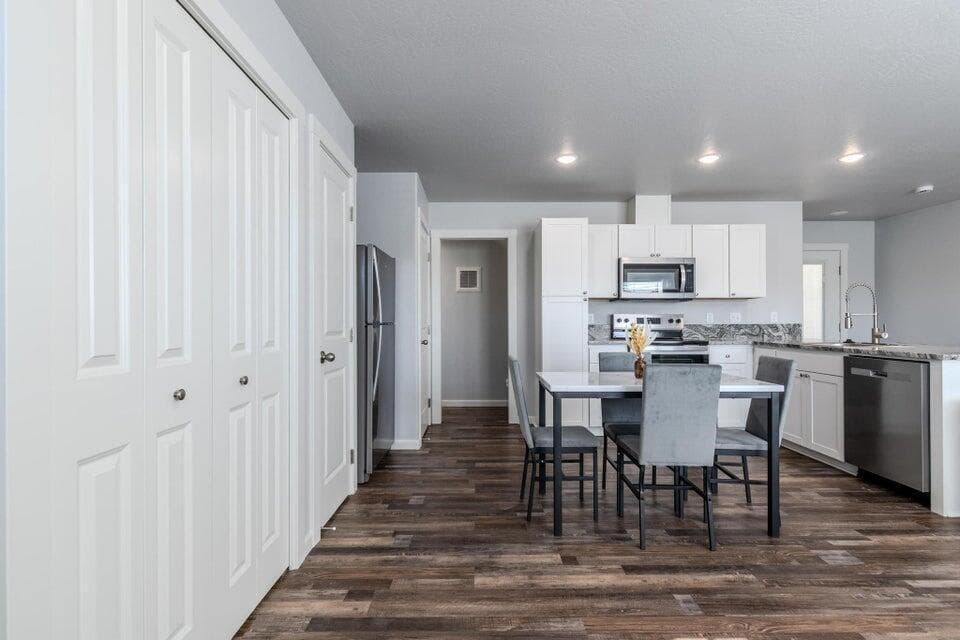 Photo of 7881 Houston 2 of 20