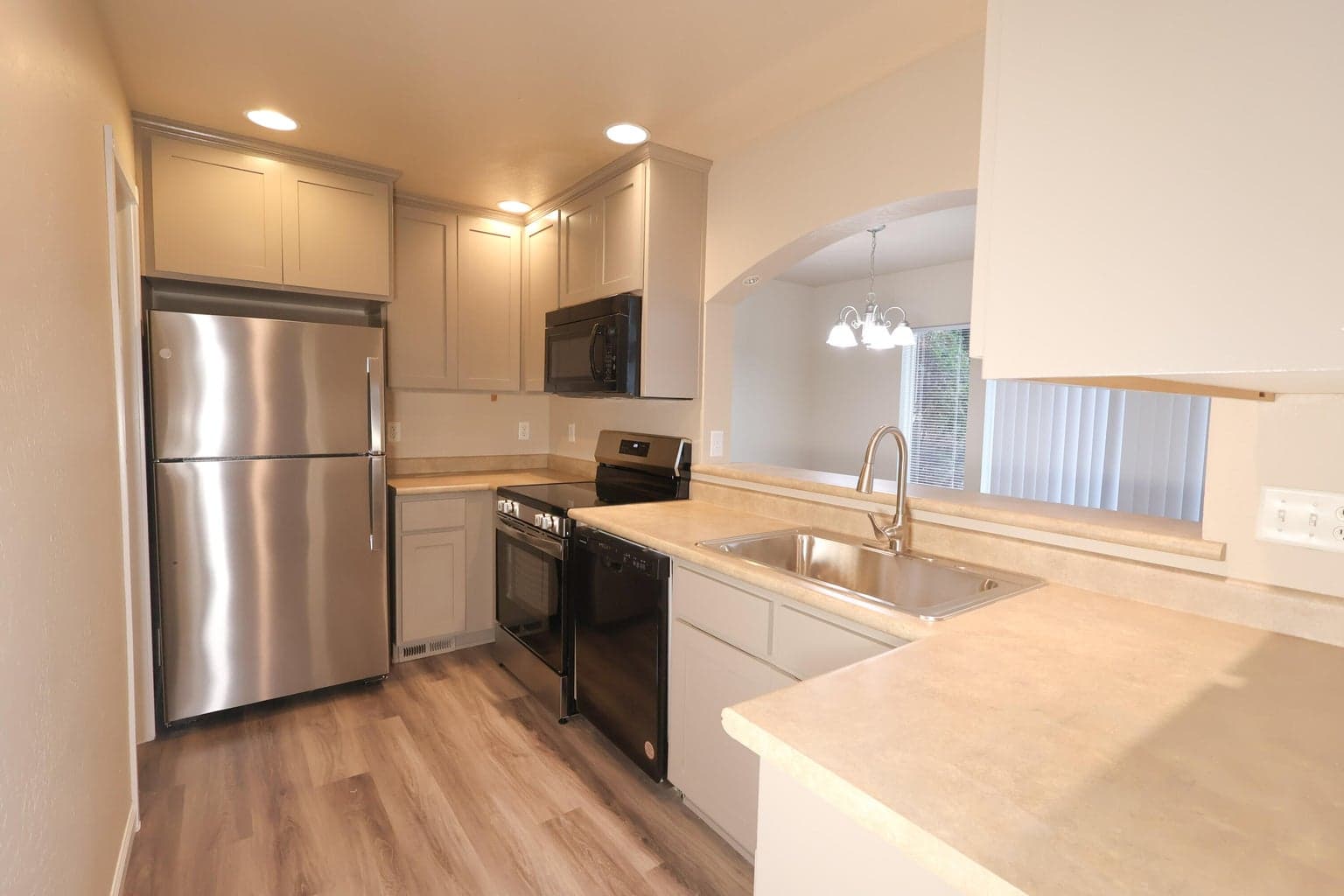 Photo of 303 Live Oak 2 of 20
