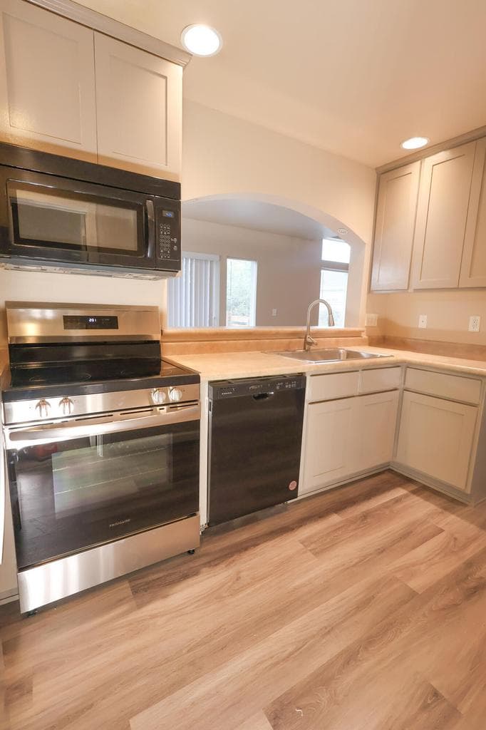 Photo of 303 Live Oak 4 of 20