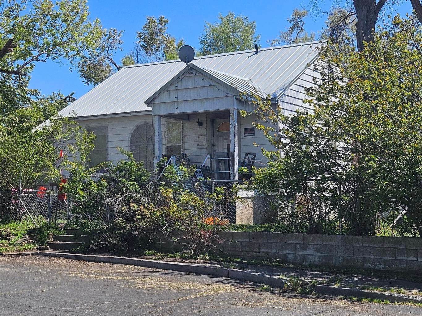 704 Fulton