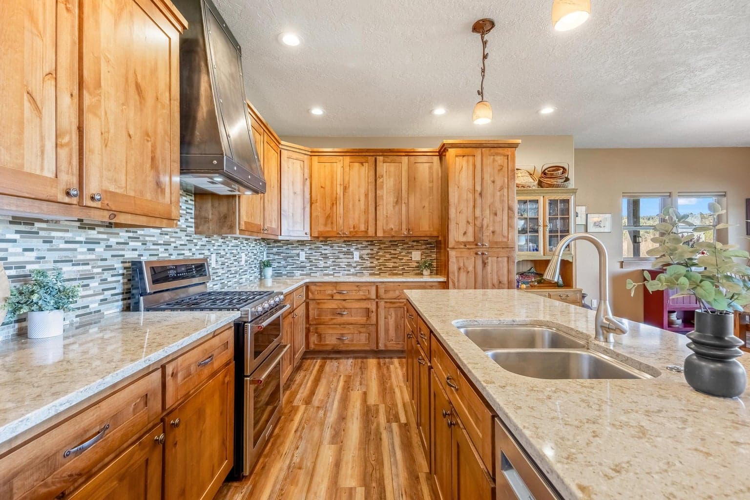 Photo of 561 SE Stearns Road 11 of 46