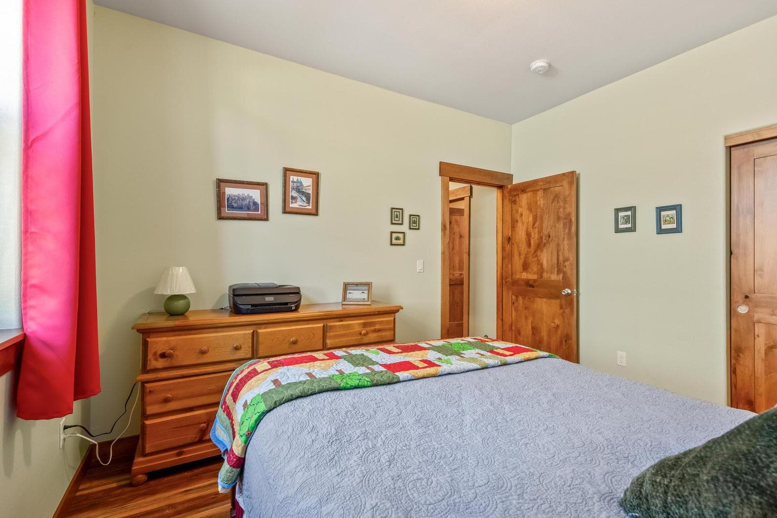 Photo of 561 SE Stearns Road 22 of 46