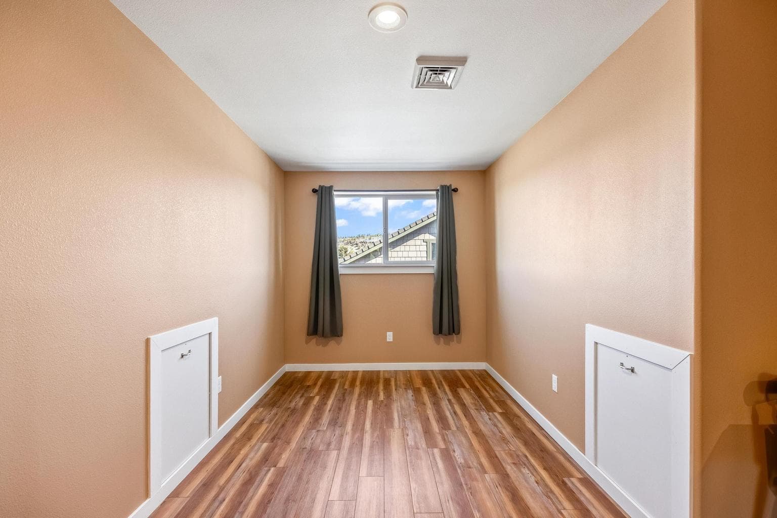 Photo of 561 SE Stearns Road 30 of 46