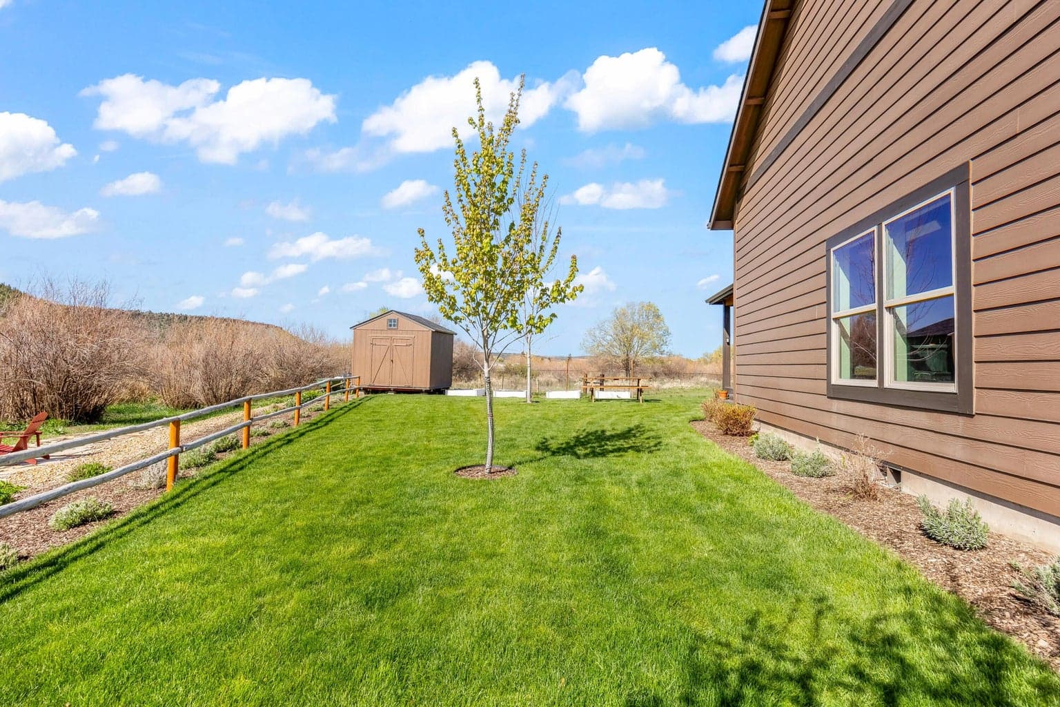 Photo of 561 SE Stearns Road 41 of 46