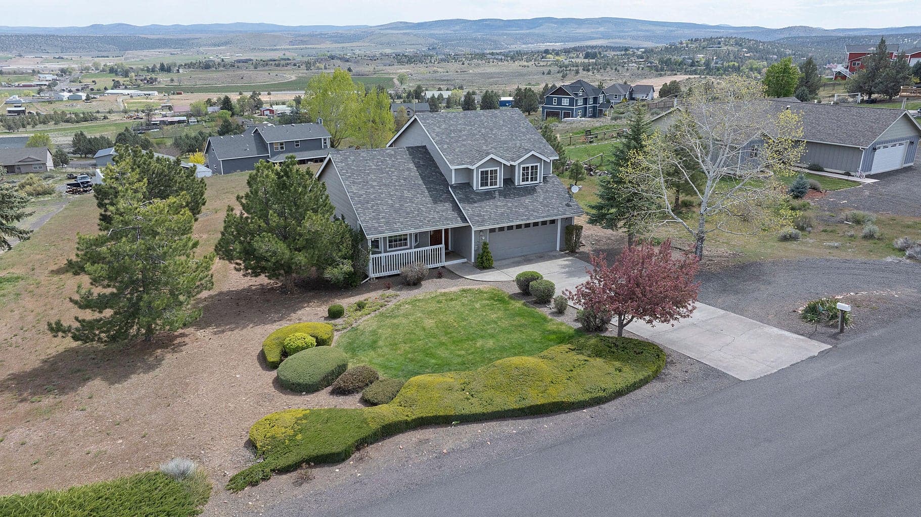 Photo of 1917 NE Squire Drive 30 of 35