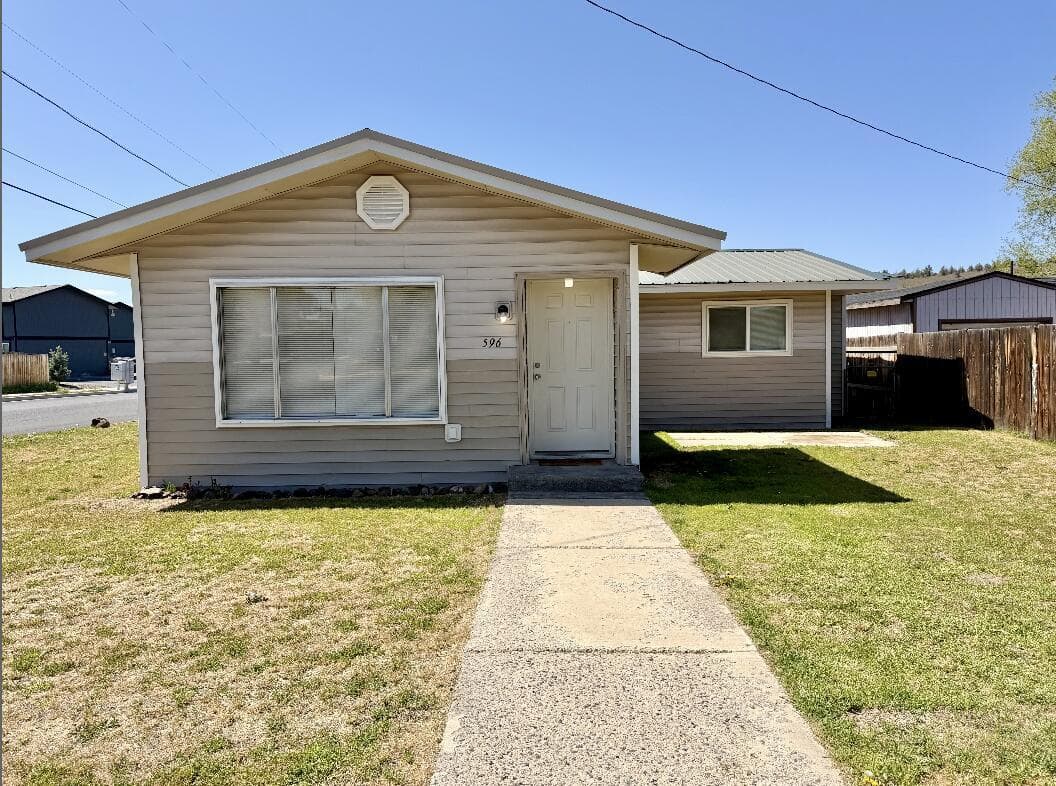 596 Madison, Madras, 97741