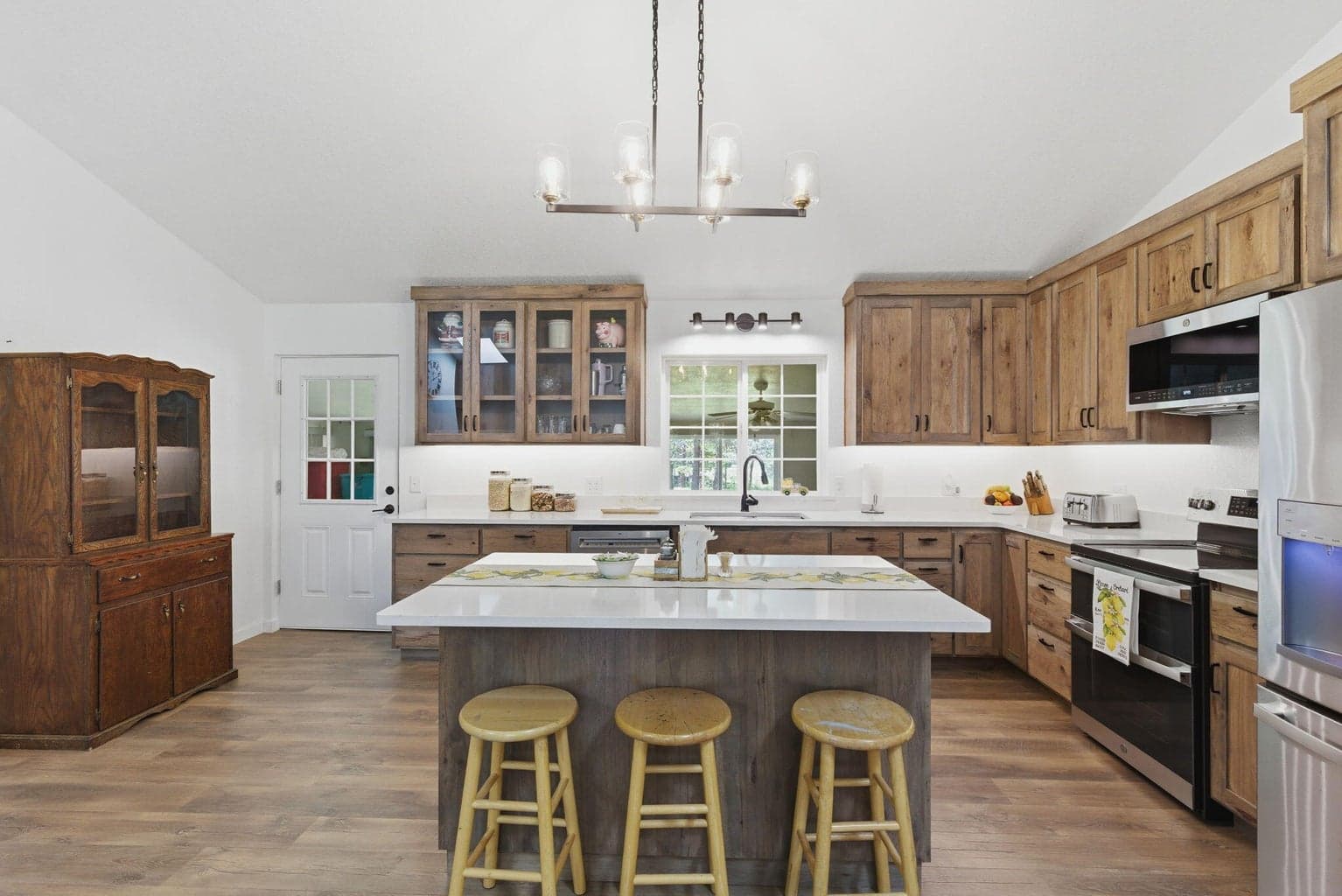 Photo of 190 Spring Oak 5 of 34