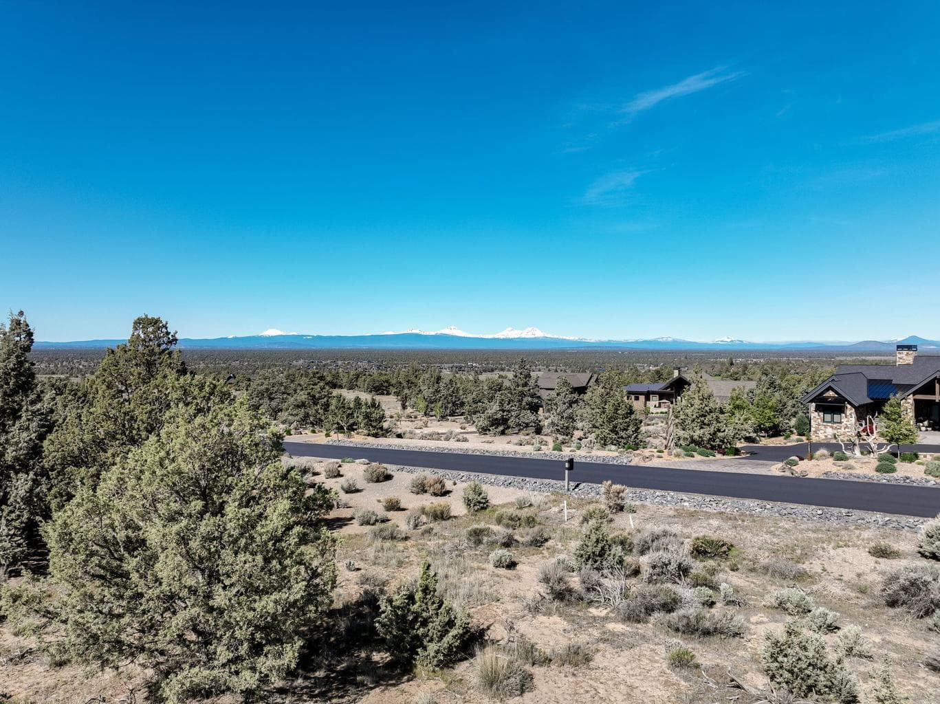 Photo of SW Starview Drive 7 of 22