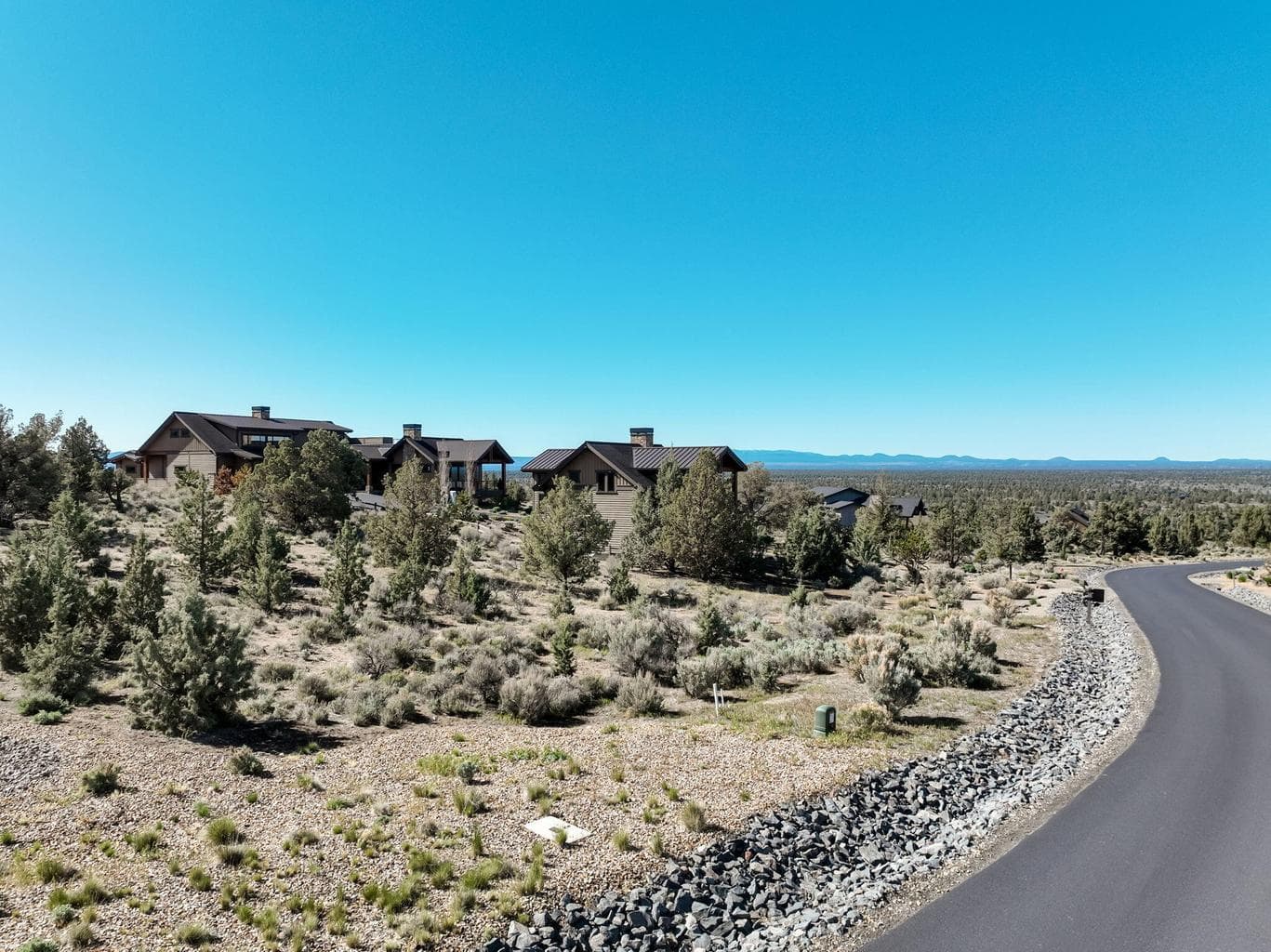 Photo of SW Starview Drive 6 of 22