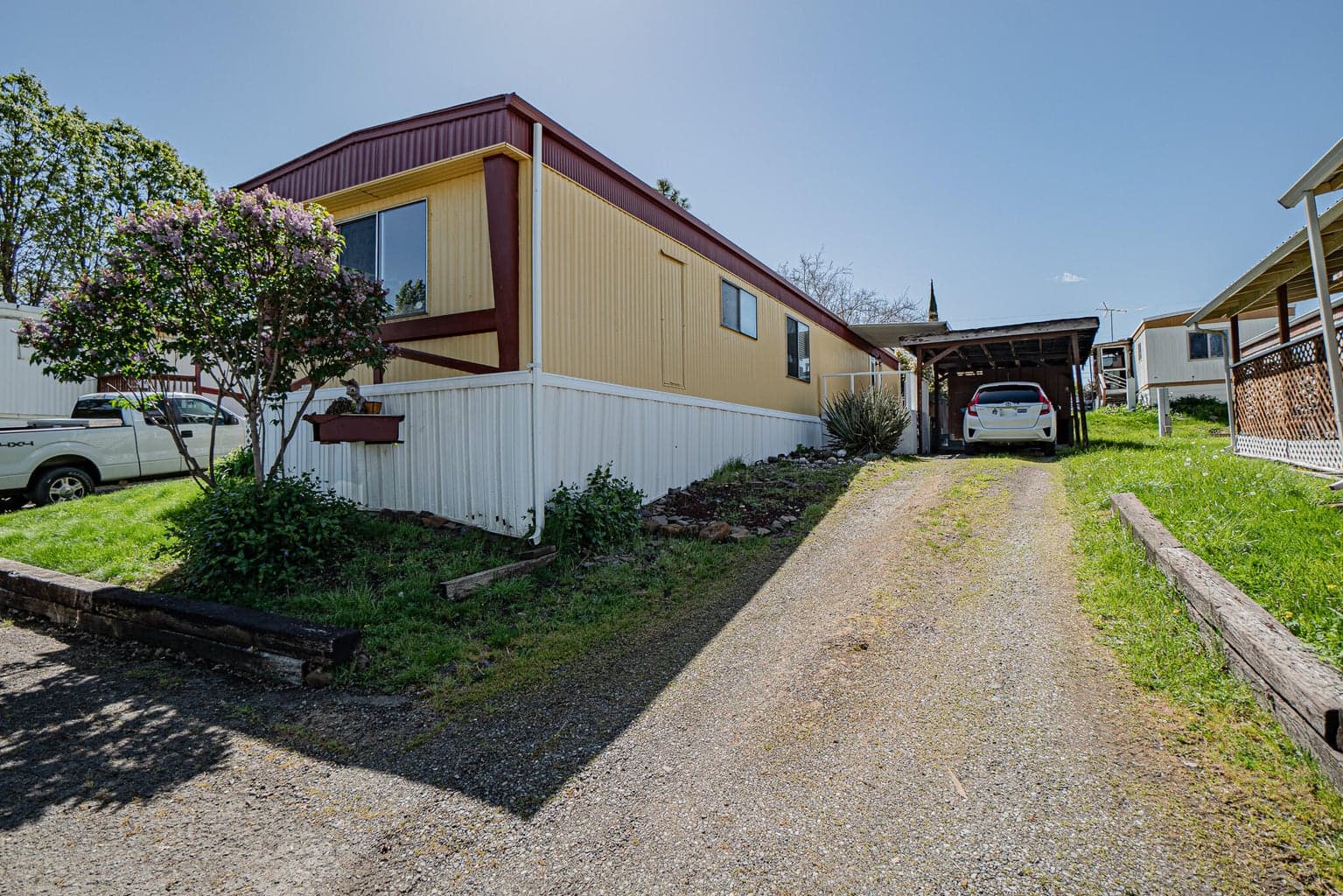 Photo of 421 Stevens 2 of 23
