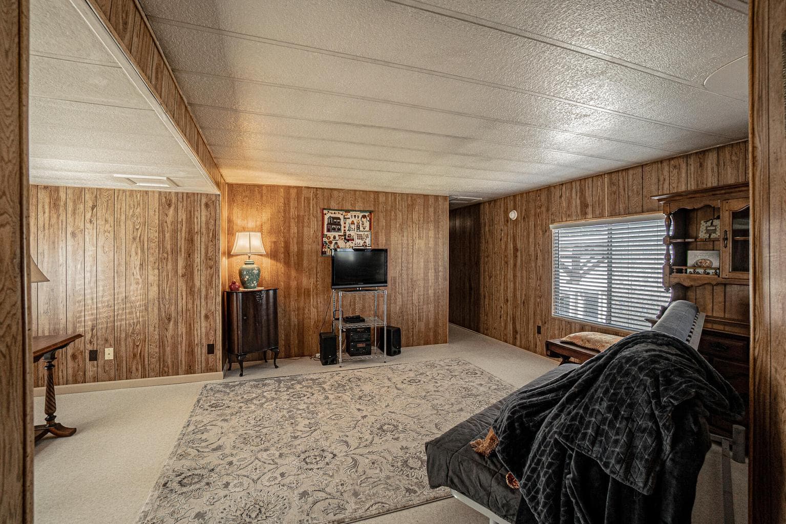 Photo of 421 Stevens 4 of 23