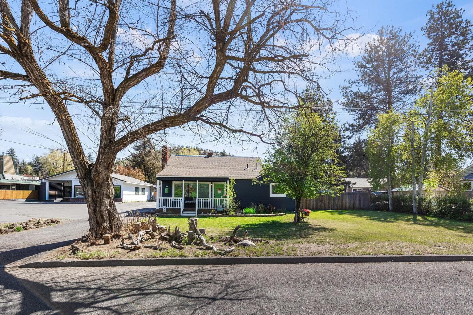 Photo of 924 9th 3 of 40