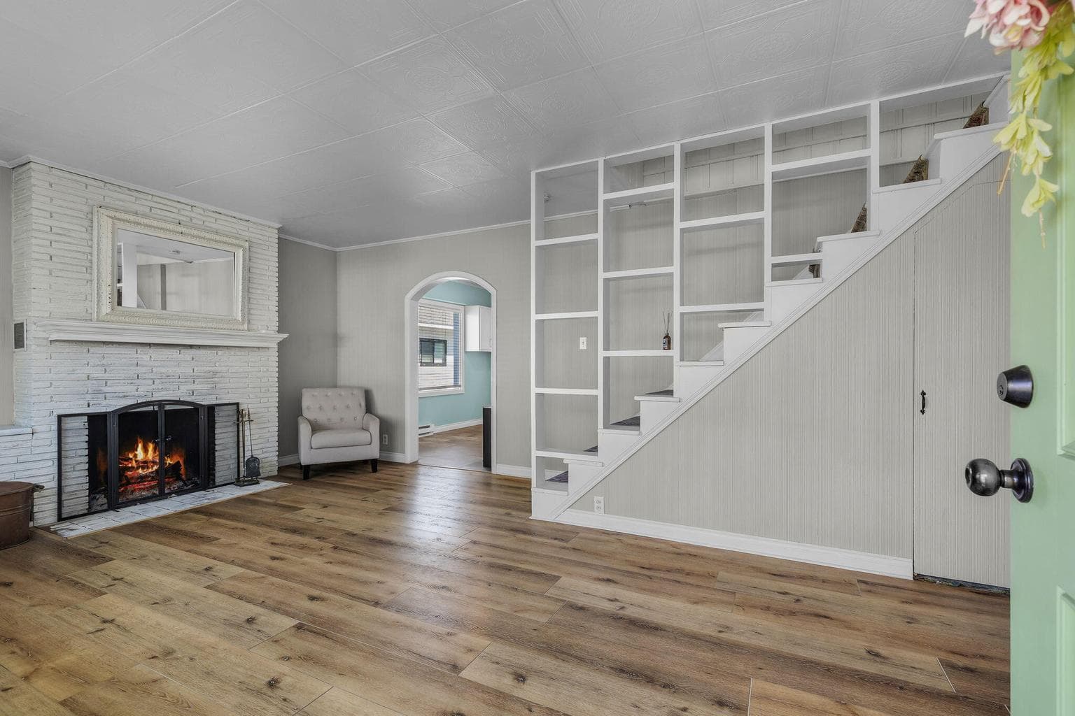 Photo of 924 9th Street 5 of 41