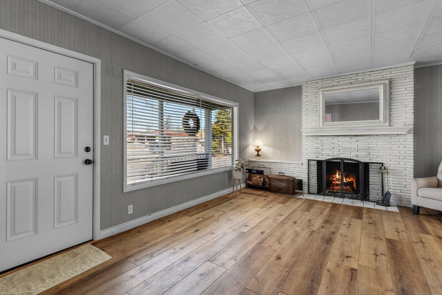 Photo of 924 NE 9th Street 8 of 41