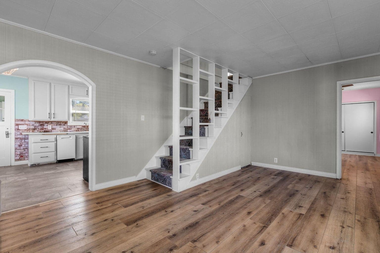 Photo of 924 NE 9th Street 12 of 41