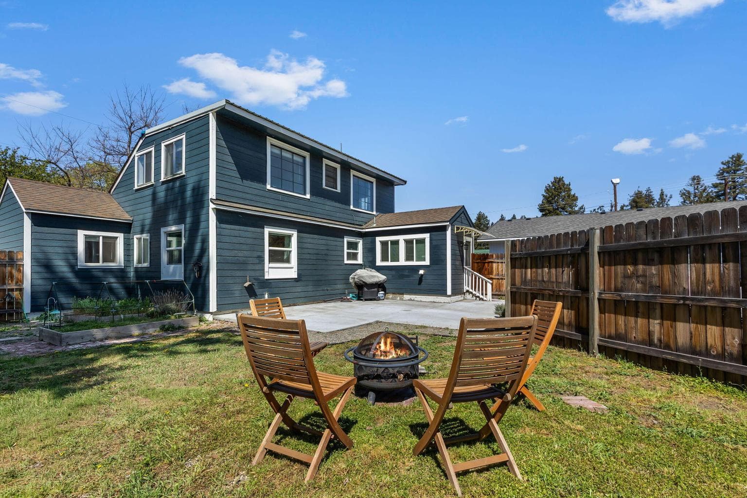 Photo of 924 NE 9th Street 39 of 41
