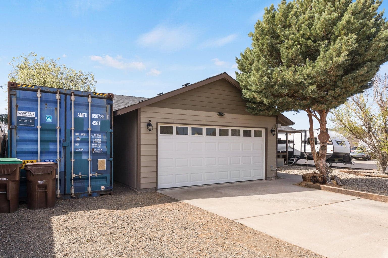 Photo of 906 Mahogany 2 of 32