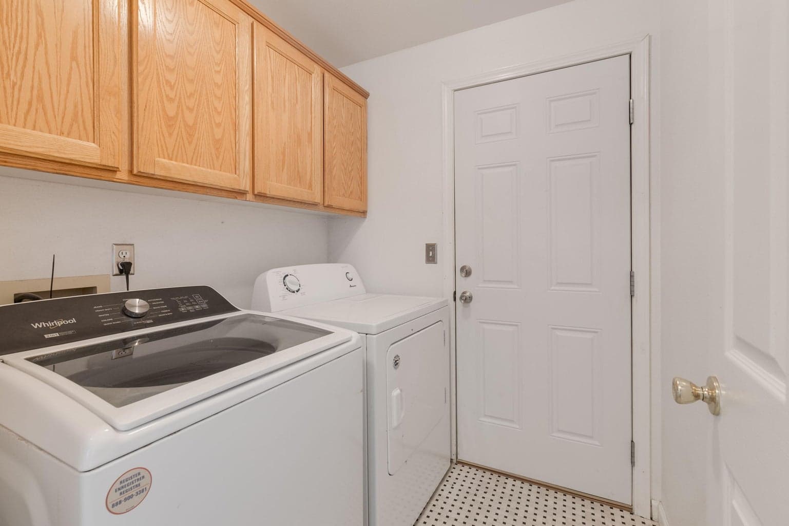Photo of 906 NE Mahogany Street 19 of 32