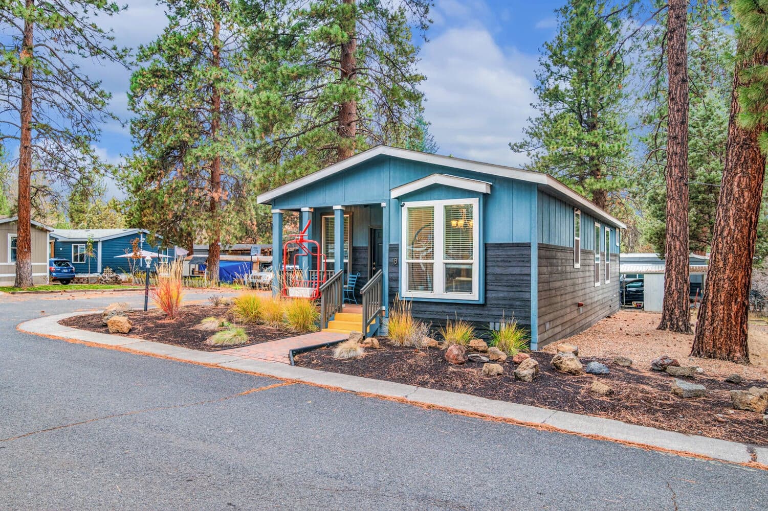 Photo of 61040 Queens Drive 3 of 23