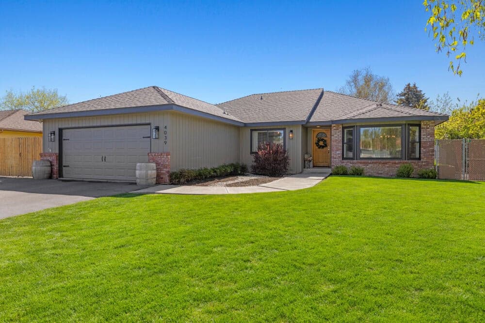 Photo of 4039 Valinda 2 of 33