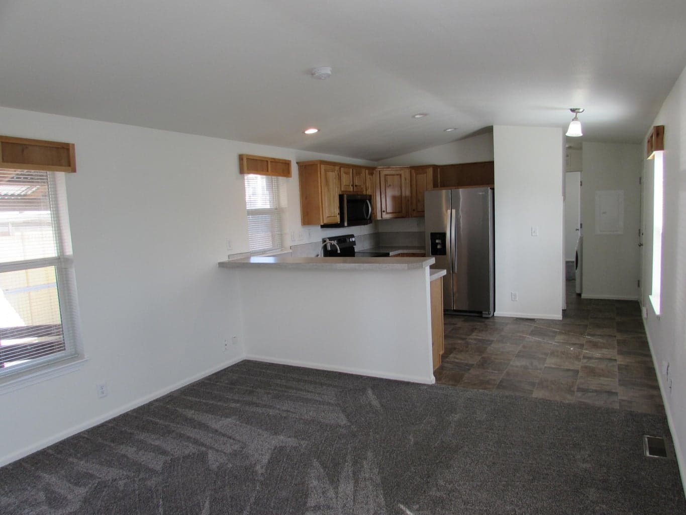 Photo of 1833 SW Canal Boulevard 9 of 20