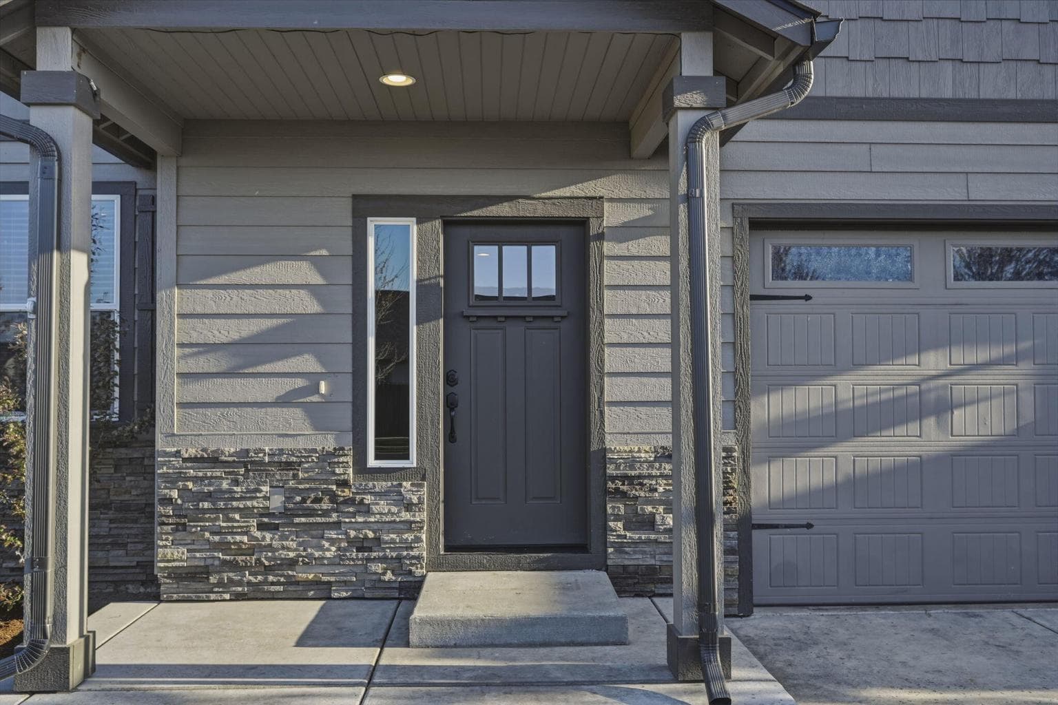 Photo of 2426 Hemlock 2 of 31