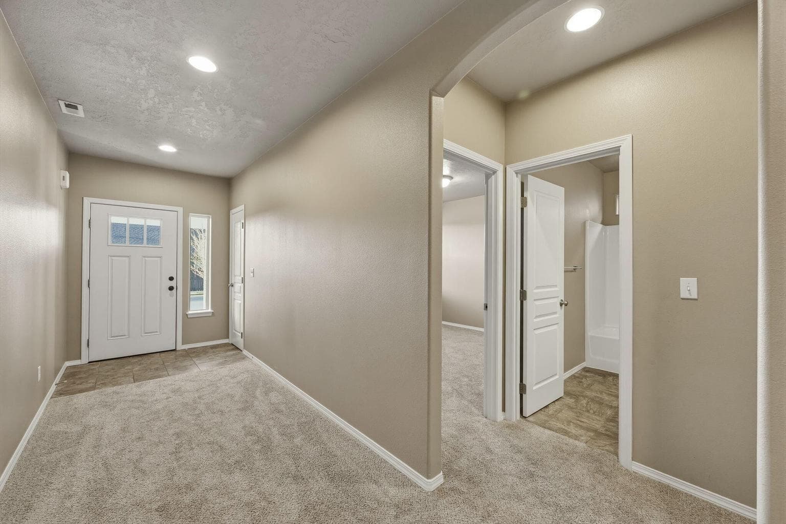 Photo of 2426 Hemlock 4 of 31
