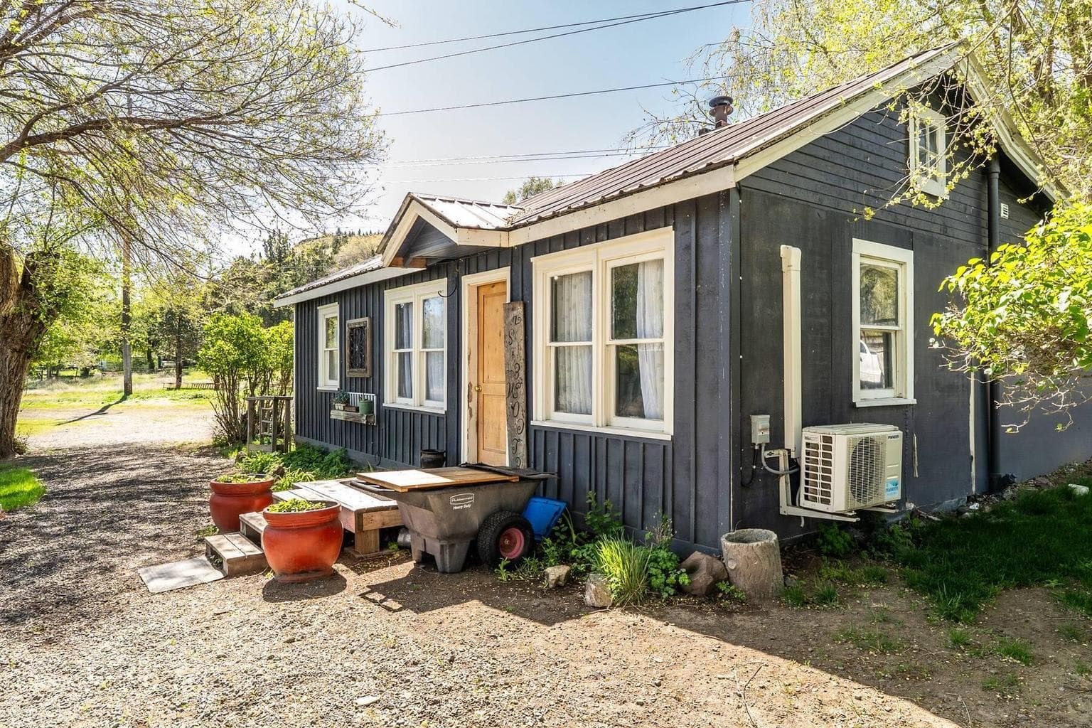 Photo of 2066 Oneil 3 of 41