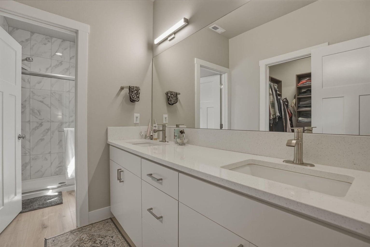Photo of 20546 Aberdeen Court 16 of 40