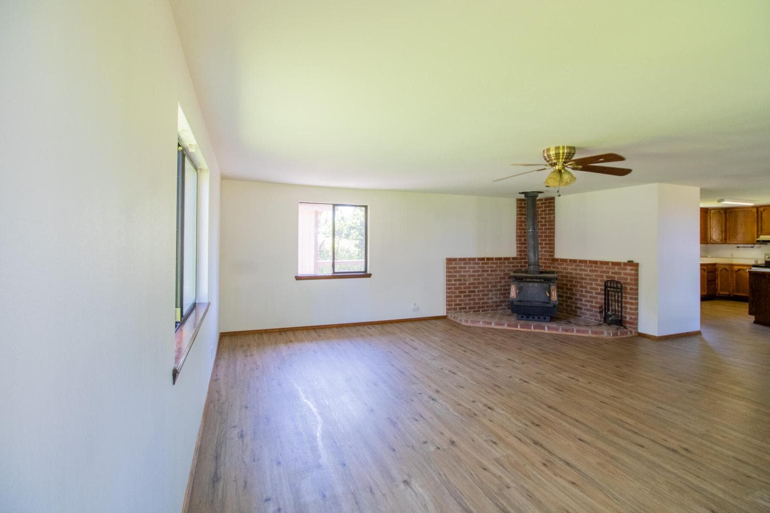 Photo of 25066 Redwood 5 of 39
