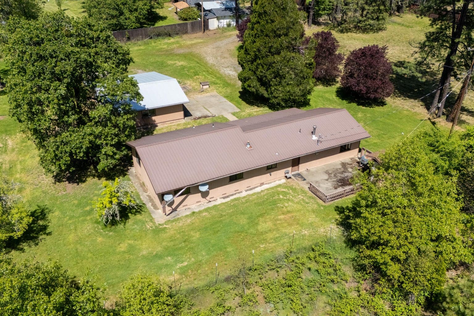 Photo of 25066 Redwood 2 of 39