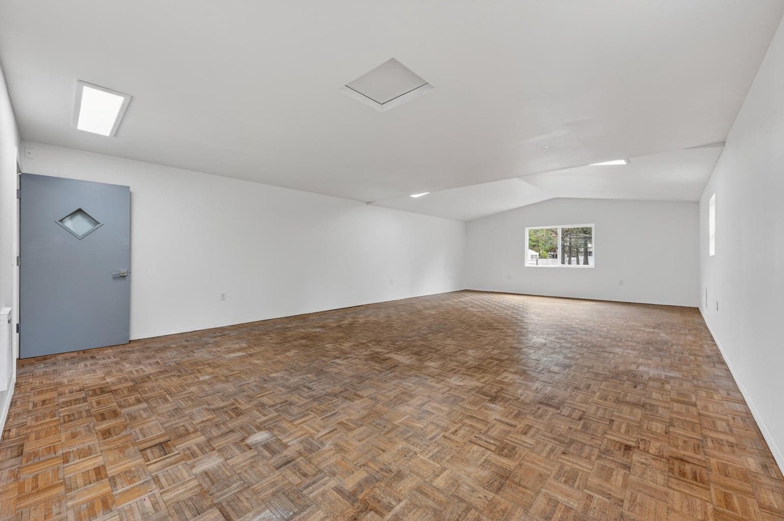 Studio w/ wood floors