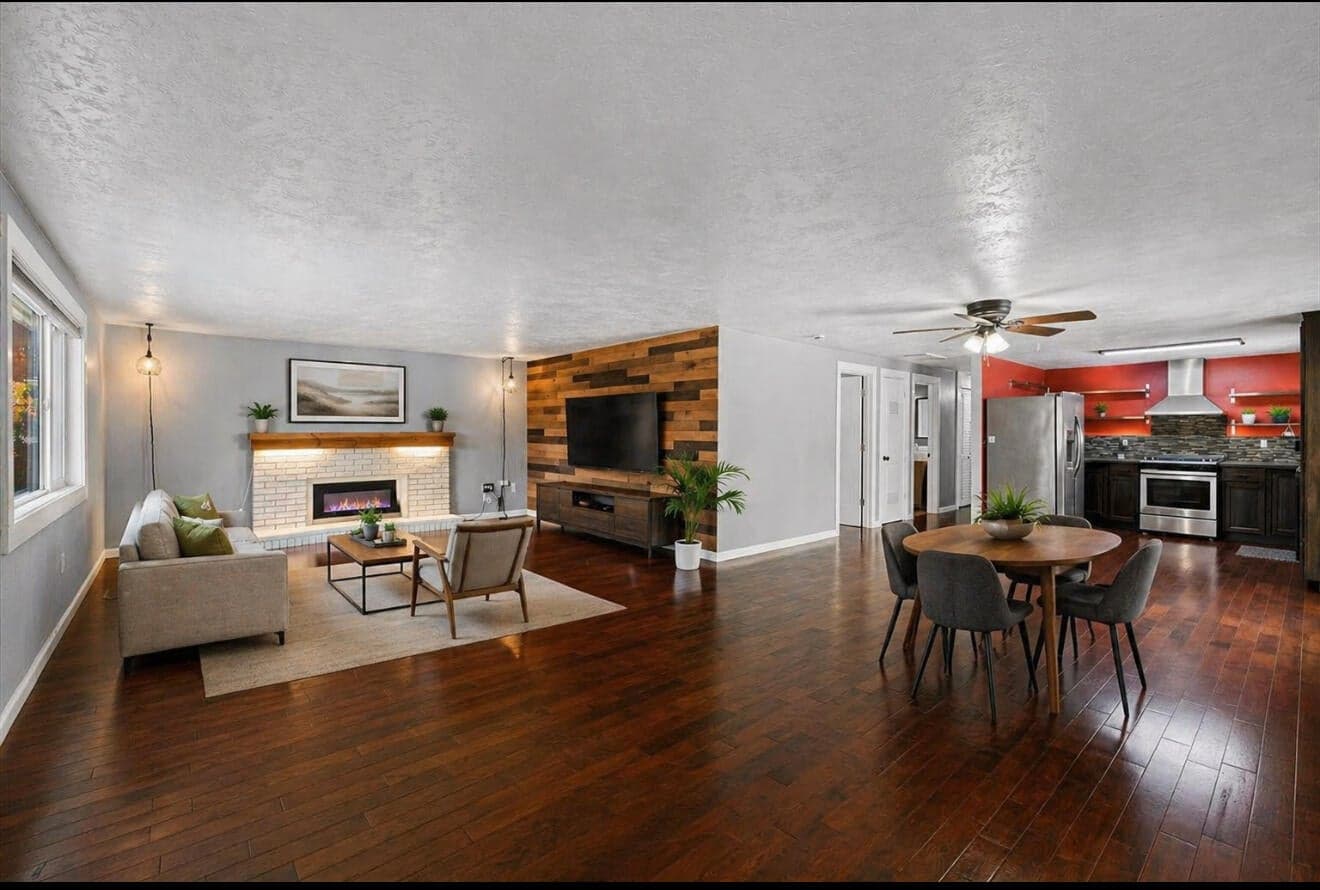 Photo of 113 Houston 3 of 29