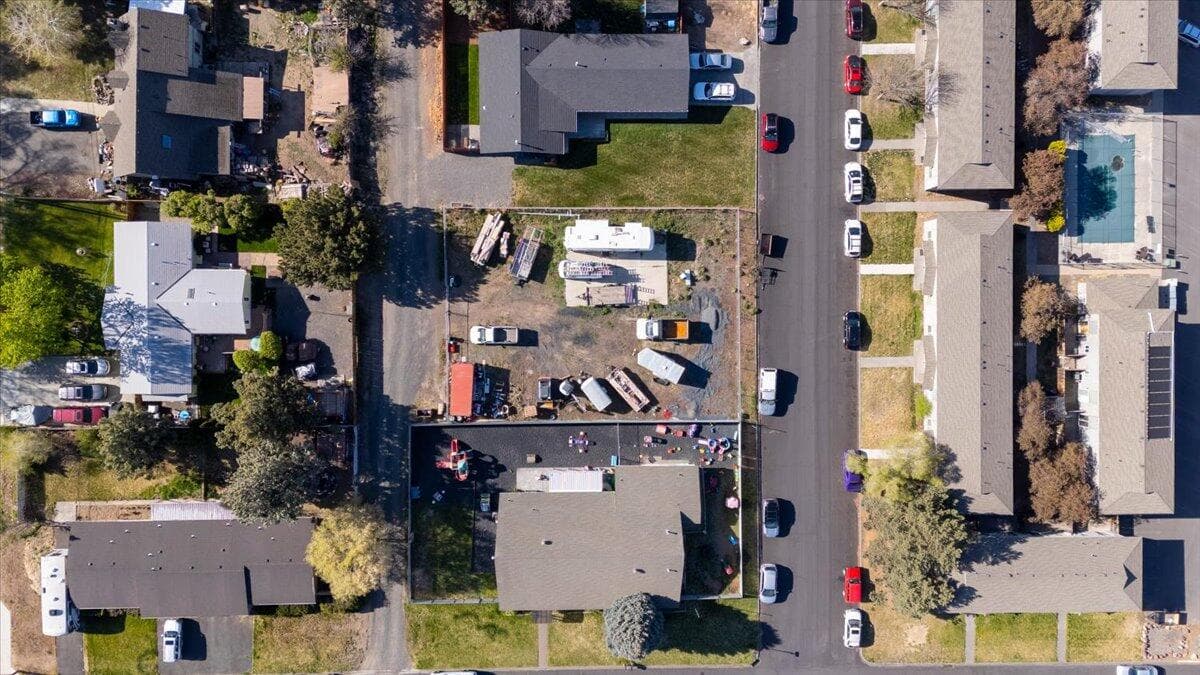 Photo of 1222 SW 16th Street 10 of 10