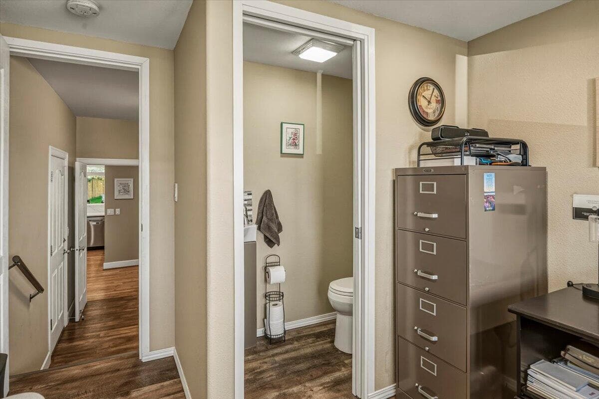 Photo of 4010 SW Majestic Avenue 19 of 55