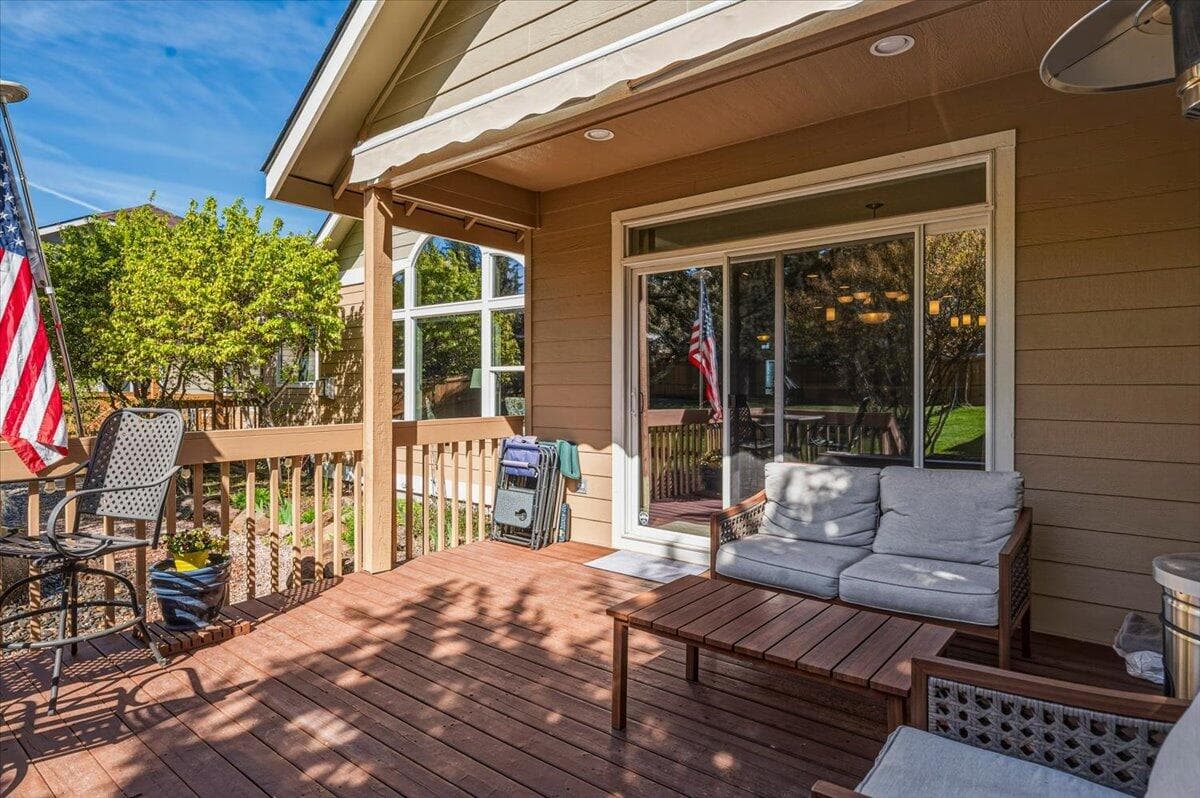 Photo of 4010 SW Majestic Avenue 34 of 55