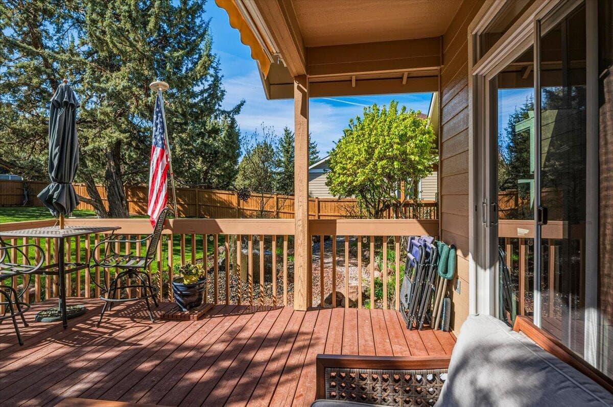 Photo of 4010 SW Majestic Avenue 35 of 55